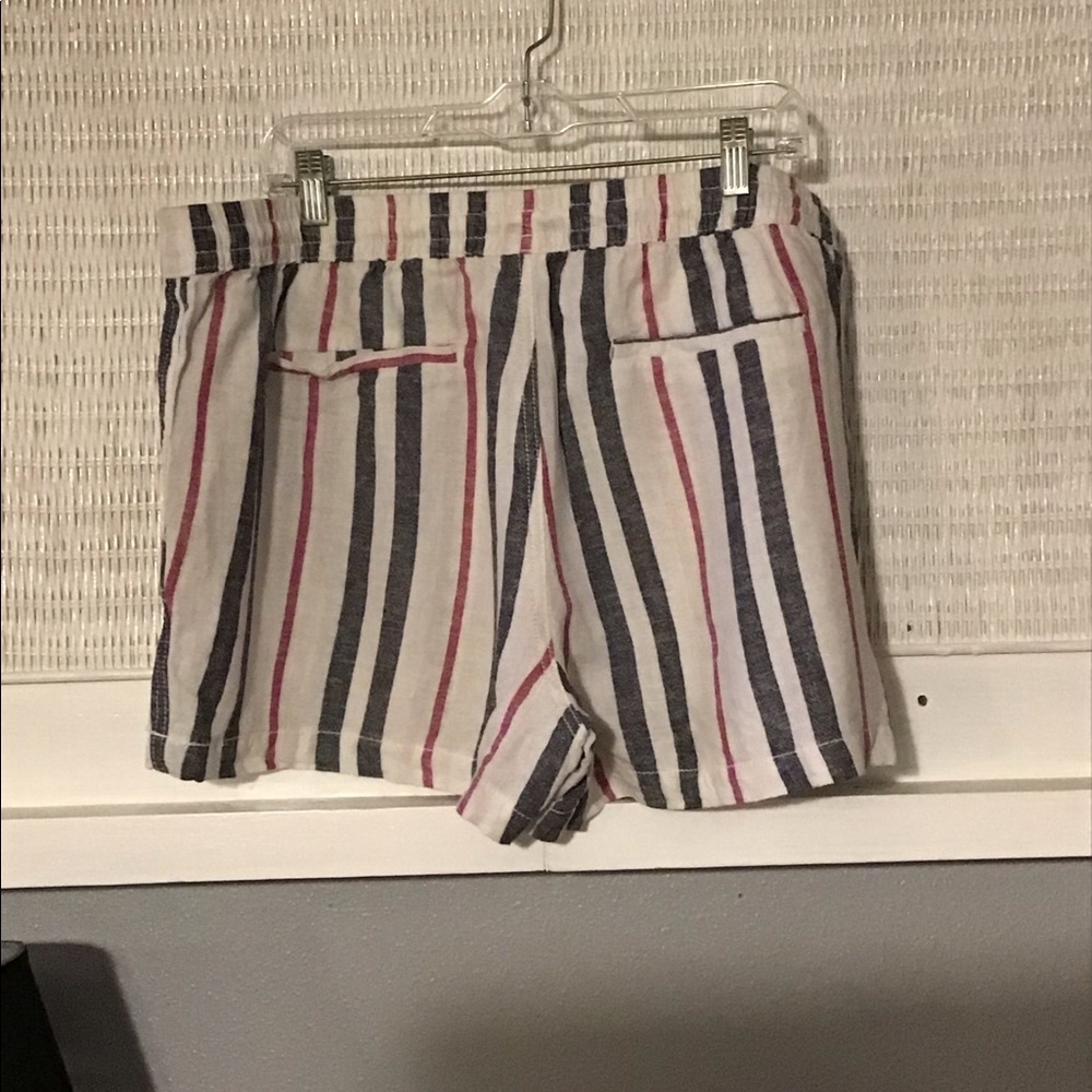 Time and Tru Women’s Blend Linen Shorts - Picture 3 of 6